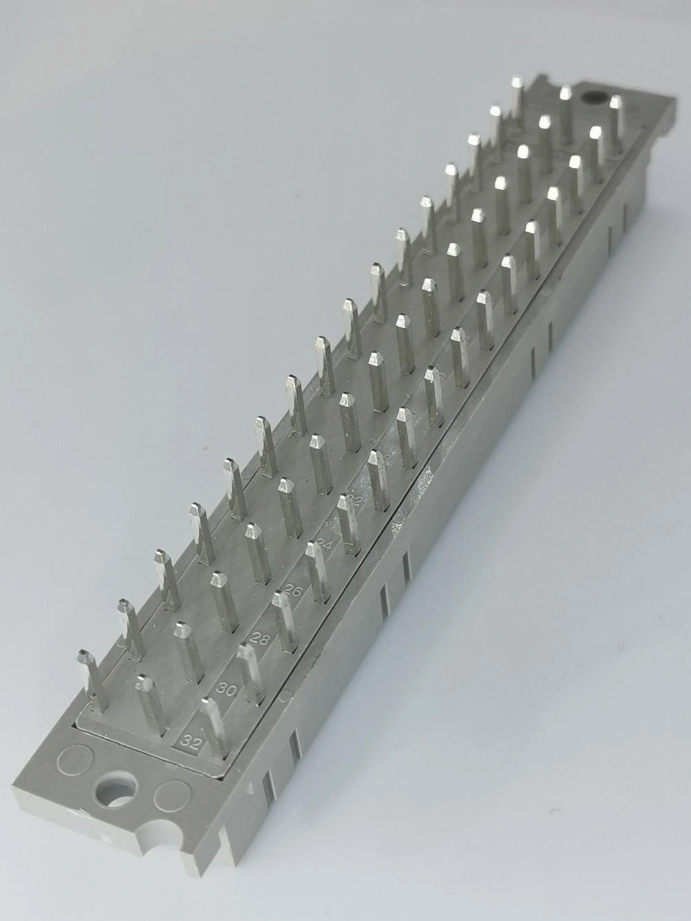 Vertical Receptacle Type E High Current DIN41612 Connectors