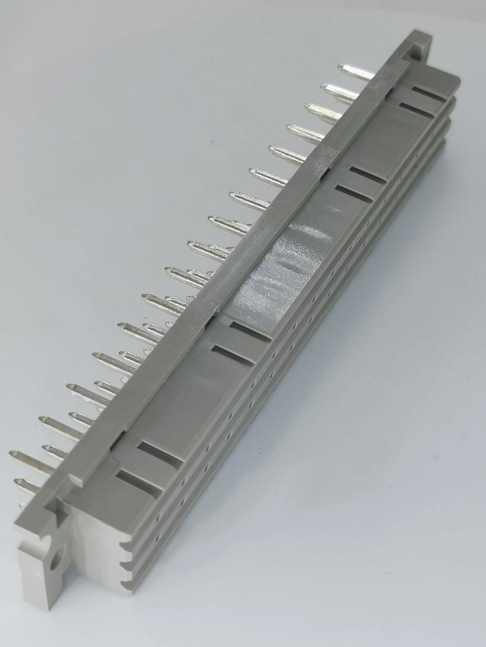 Vertical Receptacle Type E High Current DIN41612 Connectors