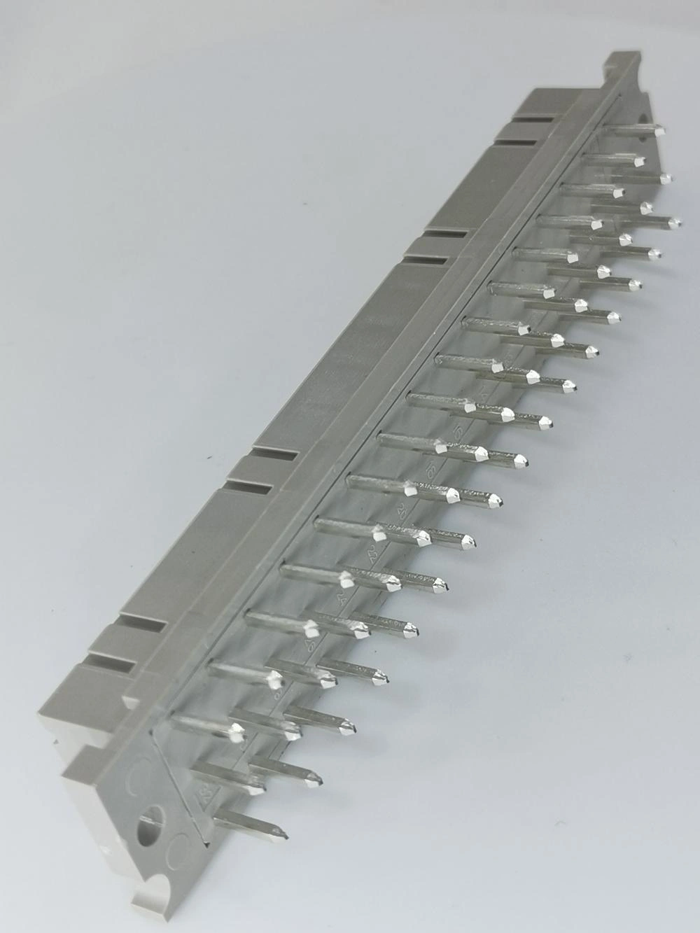 Vertical Receptacle Type E High Current DIN41612 Connectors