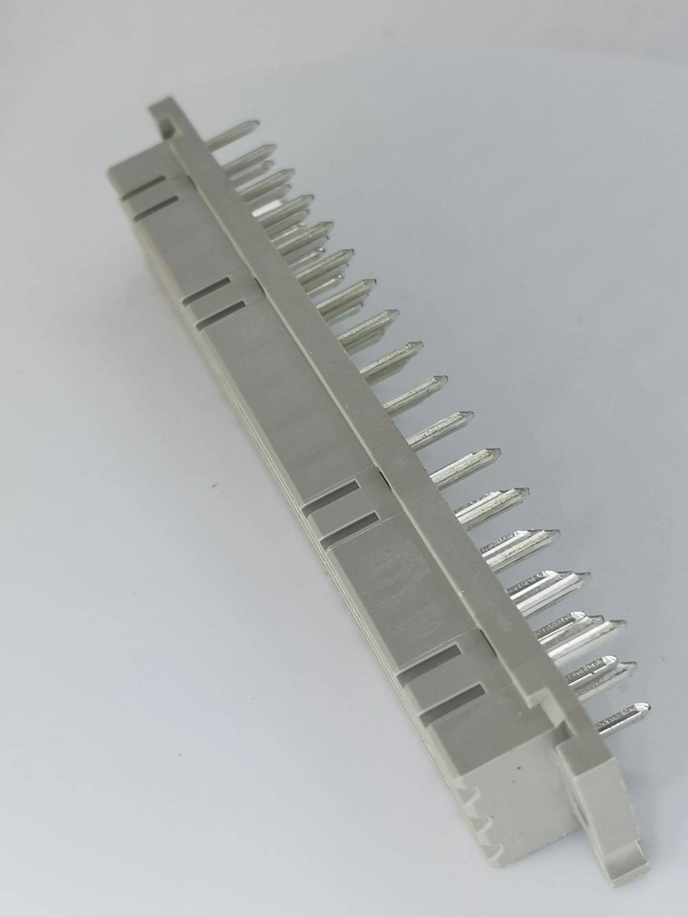 Vertical Receptacle Type E High Current DIN41612 Connectors